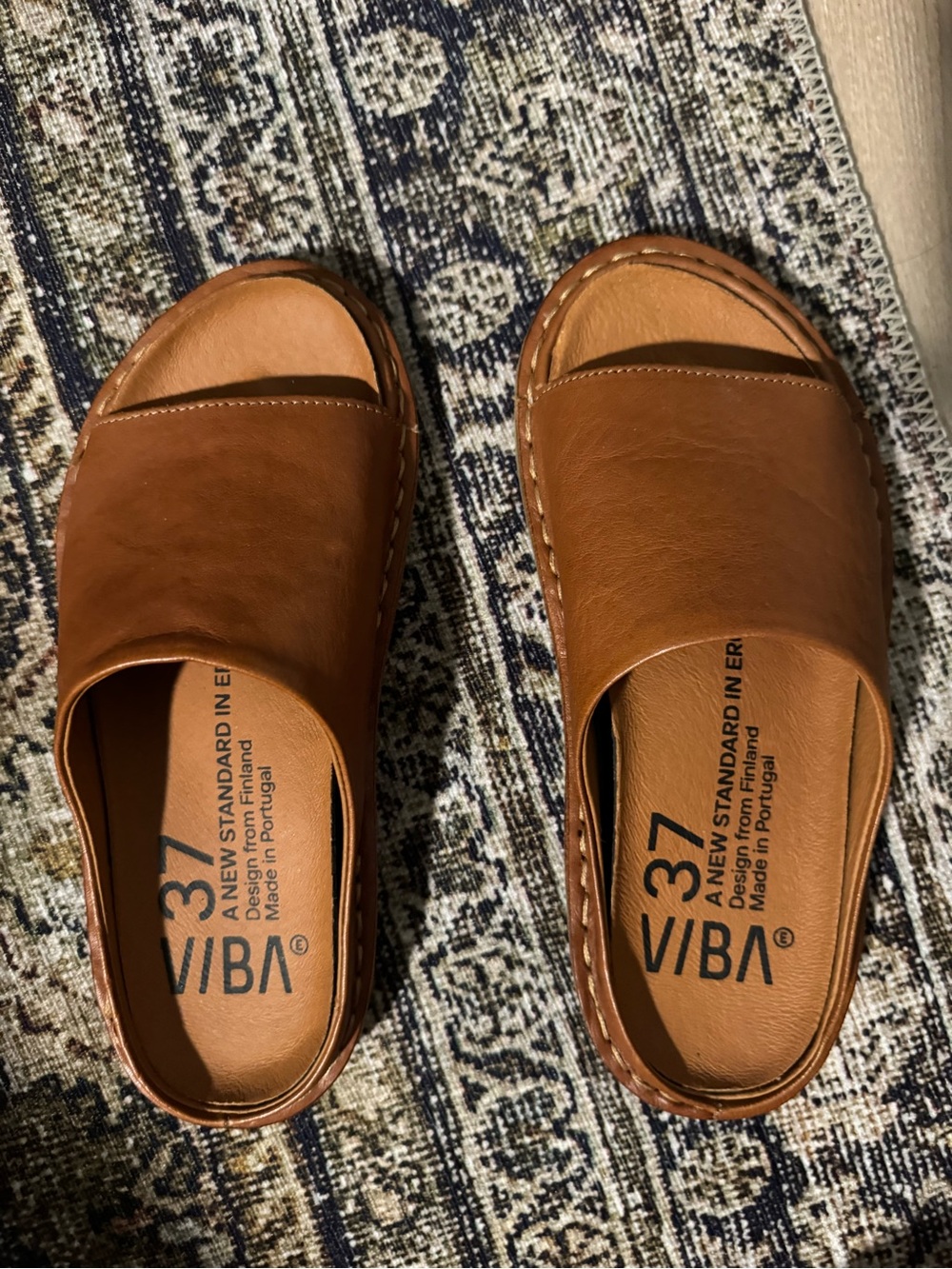 NEW VIBAe Saint Tropaz Women's Cognac Leather Slide Sandals 37 - Picture 3 of 11